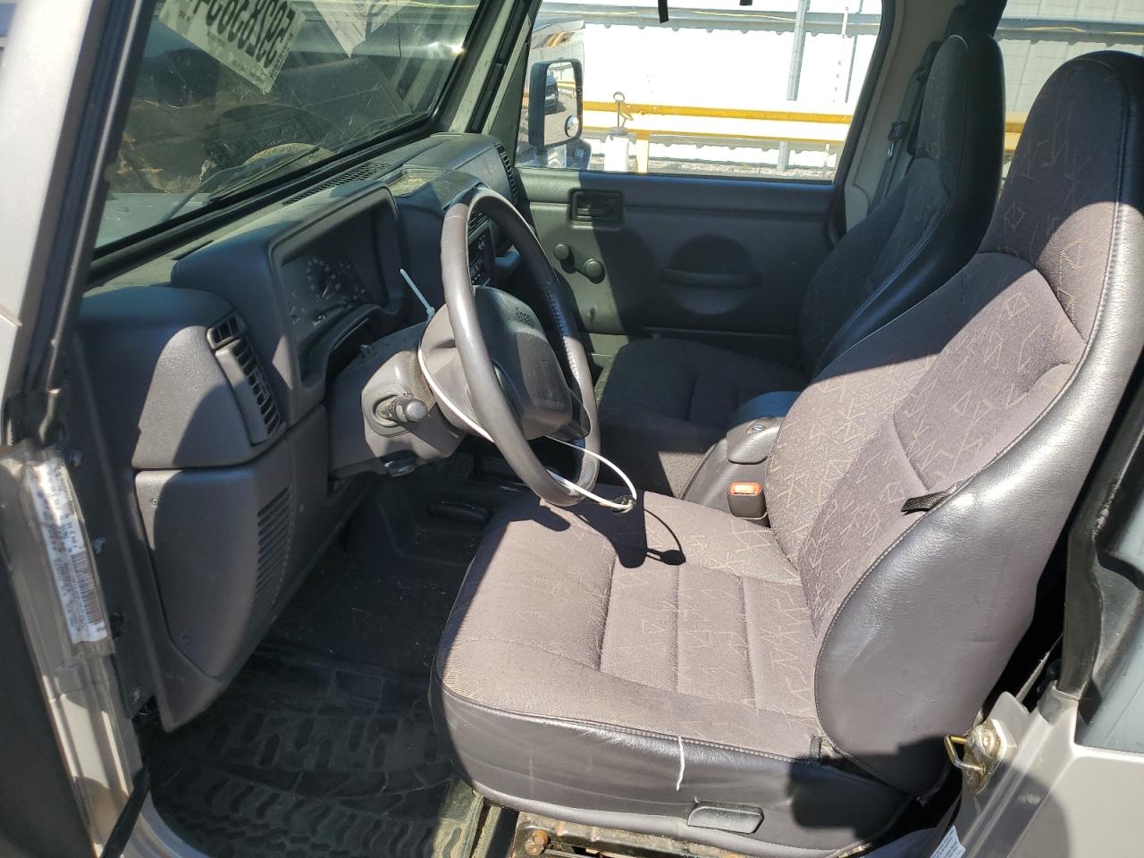 1J4FA49S11P301432 2001 Jeep Wrangler / Tj Sport