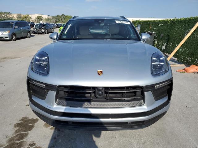 2024 Porsche Macan Base VIN: WP1AA2A54RLB02628 Lot: 56877374