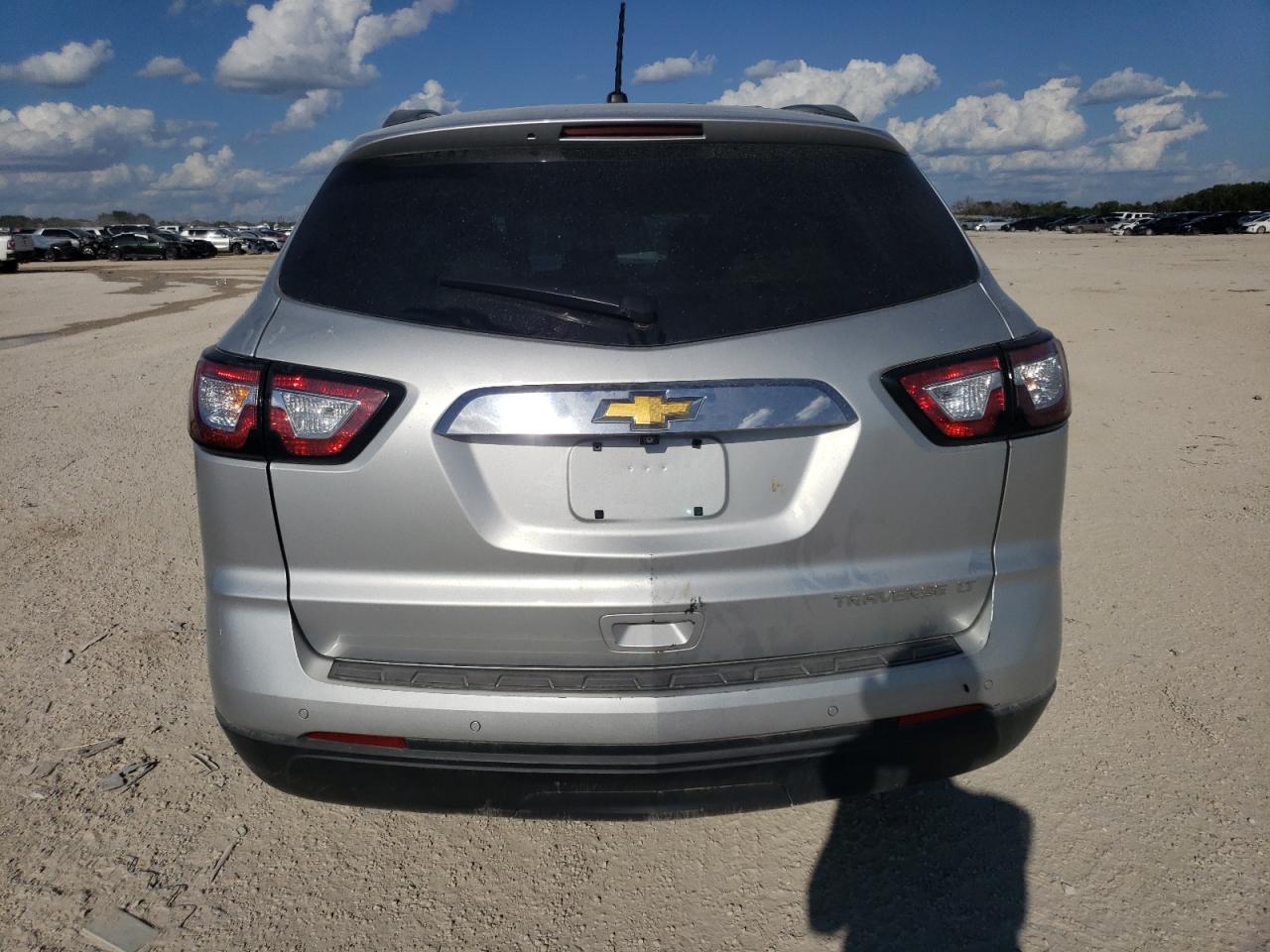 1GNKRHKDXFJ378589 2015 Chevrolet Traverse Lt