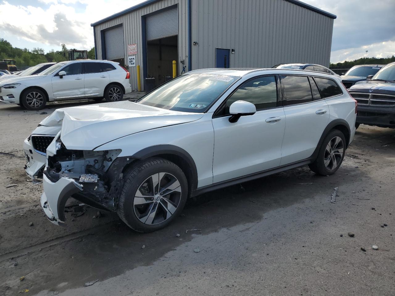 YV4102WK7L1049071 2020 Volvo V60 Cross Country T5 Momentum