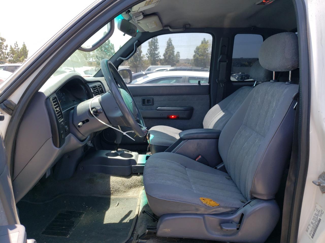 4TASN92N4YZ598748 2000 Toyota Tacoma Xtracab Prerunner