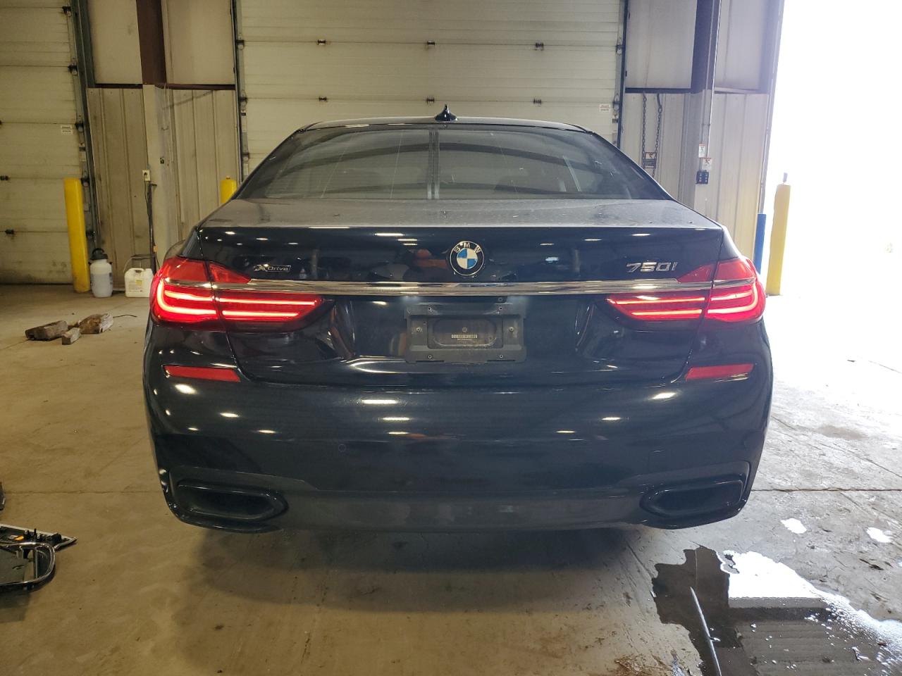 WBA7F2C58JG424905 2018 BMW 750 Xi