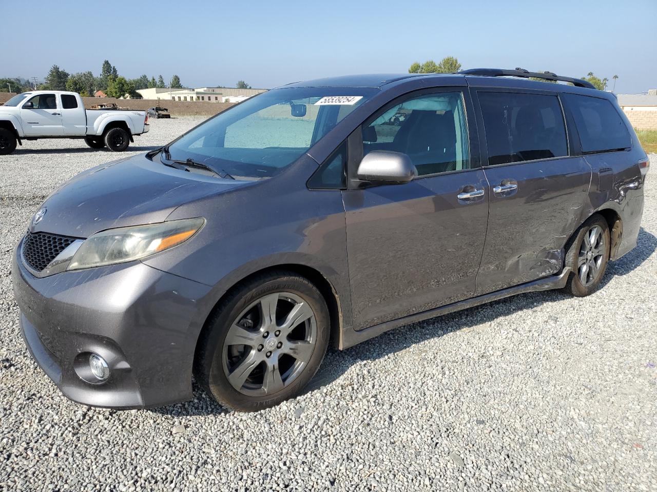 5TDXZ3DCXHS839558 2017 Toyota Sienna Se