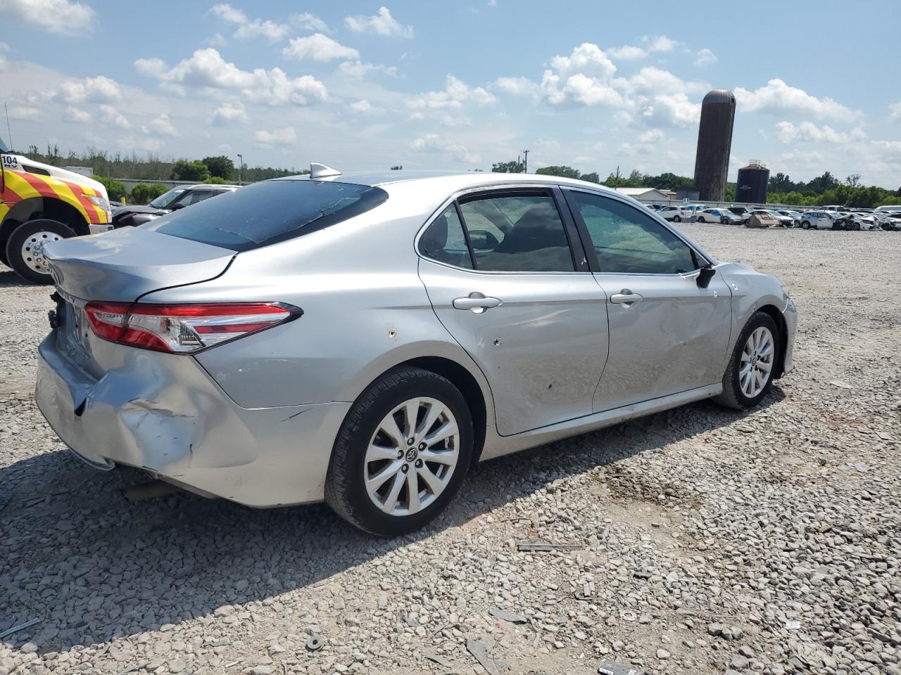 2019 Toyota Camry L vin: 4T1B11HKXKU197140