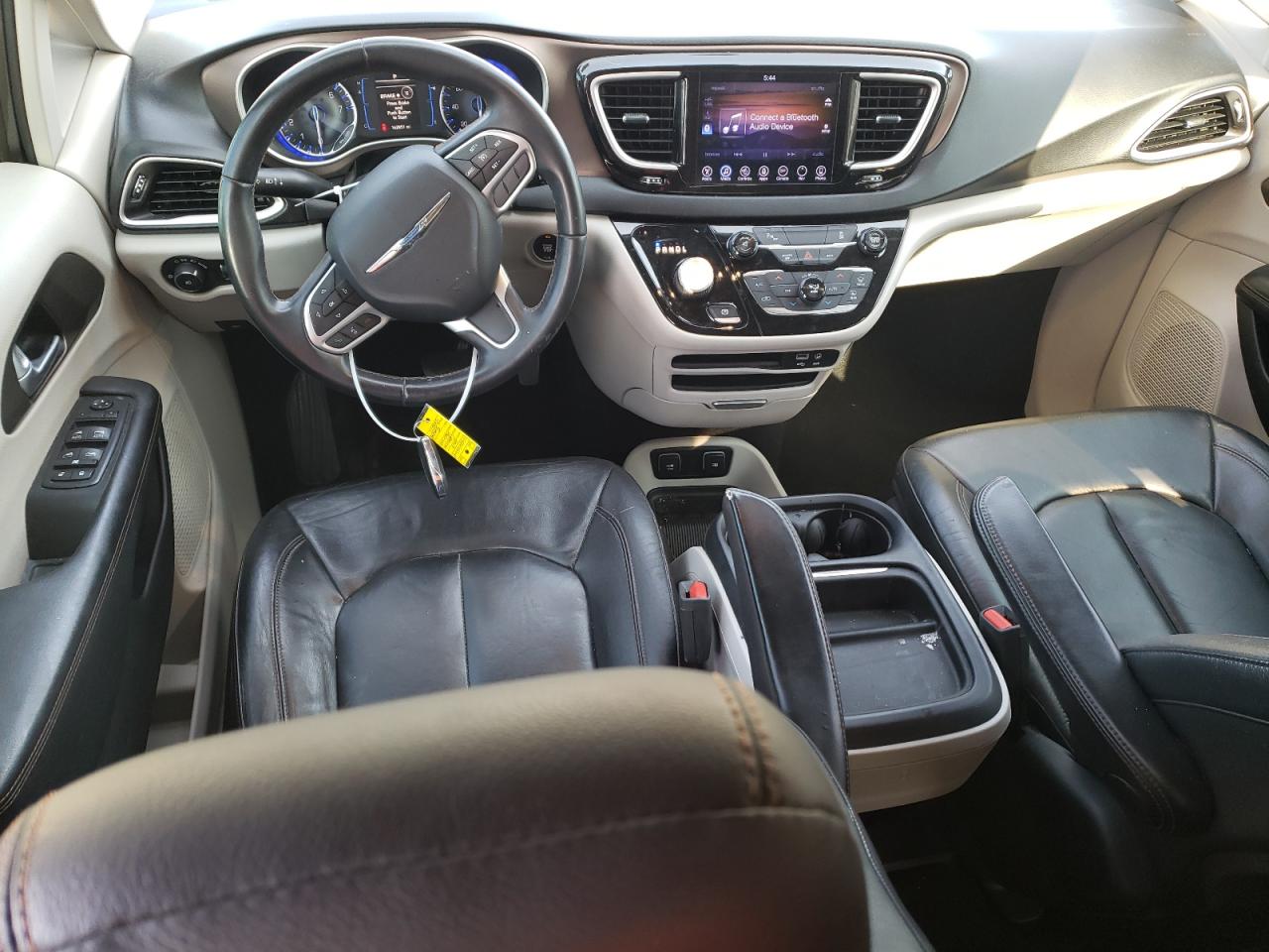 2C4RC1BG3HR503621 2017 Chrysler Pacifica Touring L