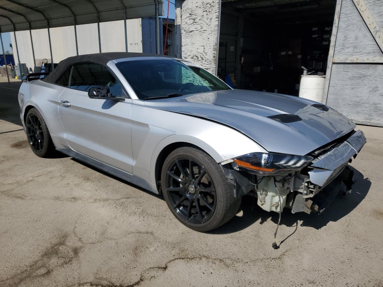 Lot #2708816907 2018 FORD MUSTANG