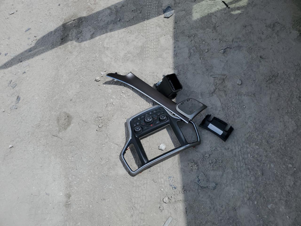 1C4RJFCG4GC491679 2016 Jeep Grand Cherokee Overland