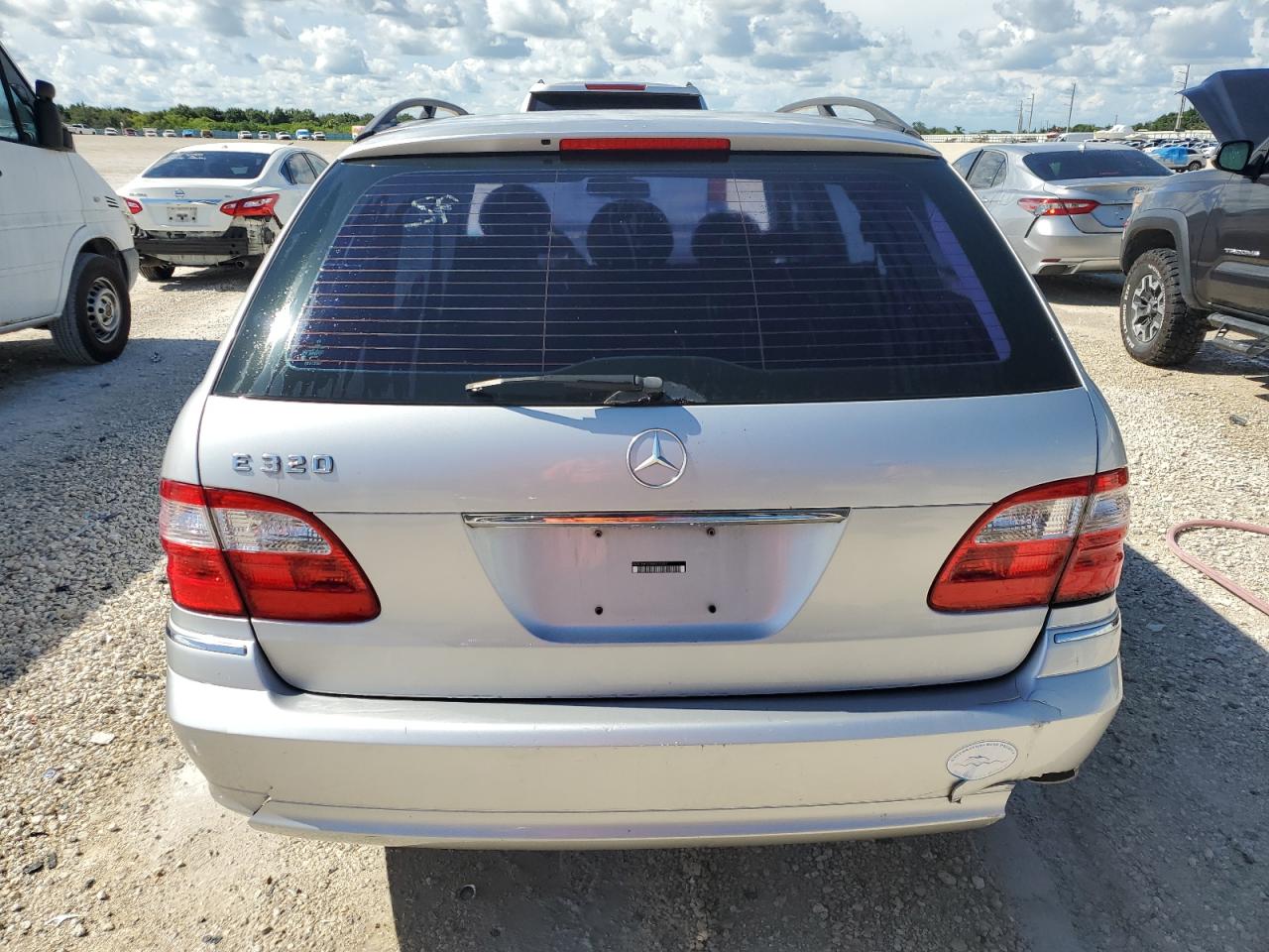 WDBUH65J44A472201 2004 Mercedes-Benz E 320