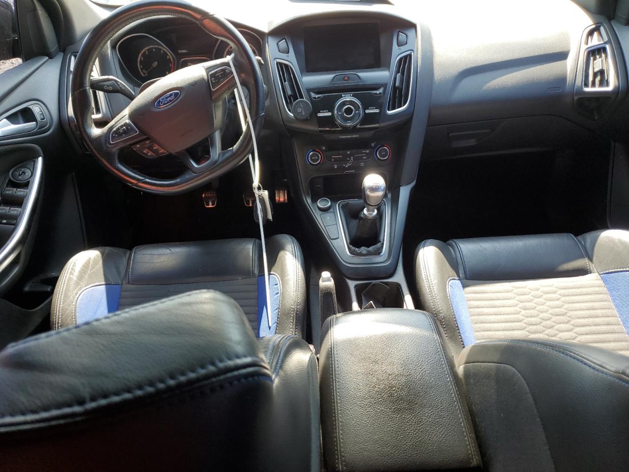 1FADP3L94FL208002 2015 Ford Focus St