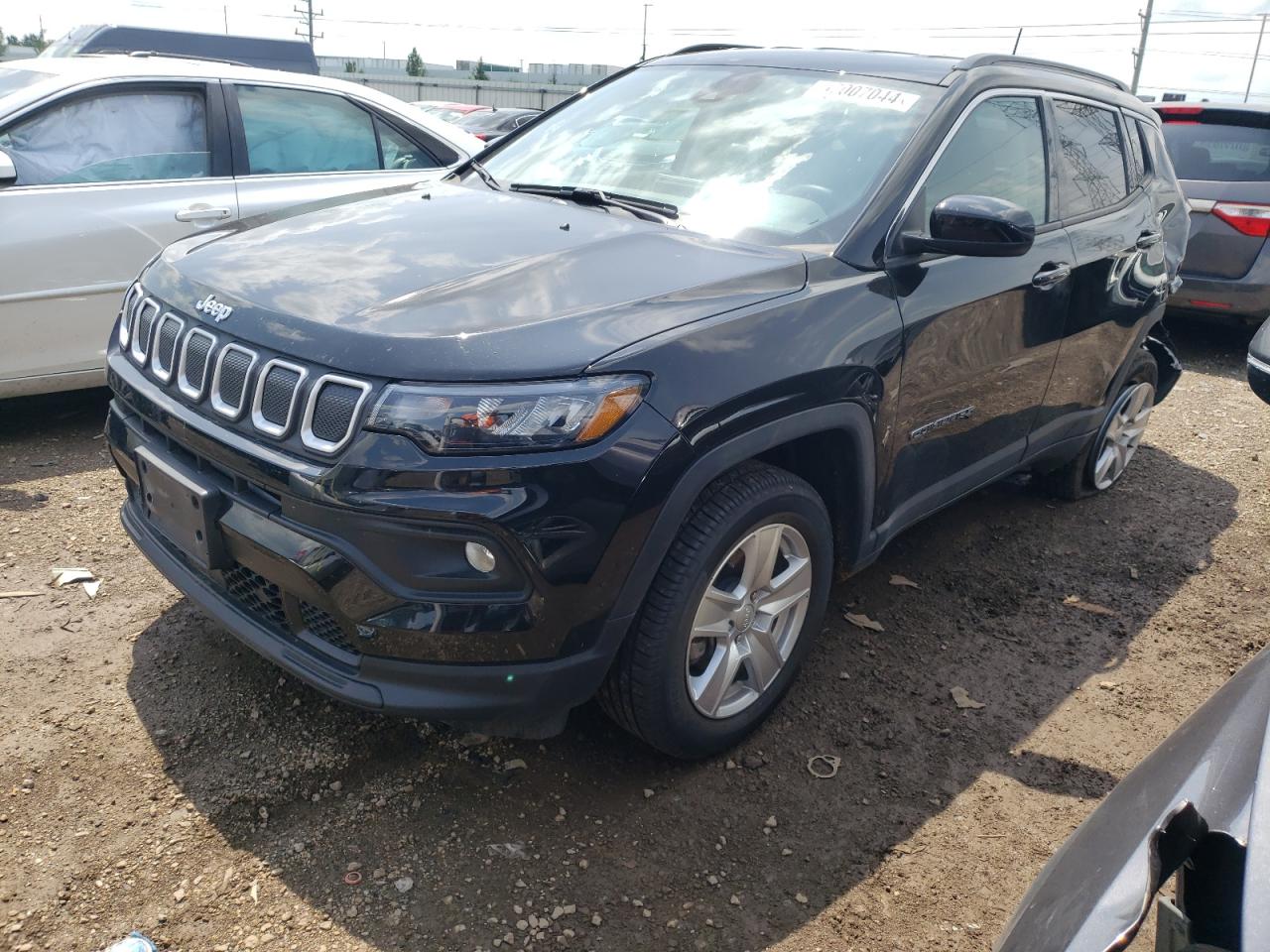 2022 Jeep Compass Latitude vin: 3C4NJDBB7NT135589