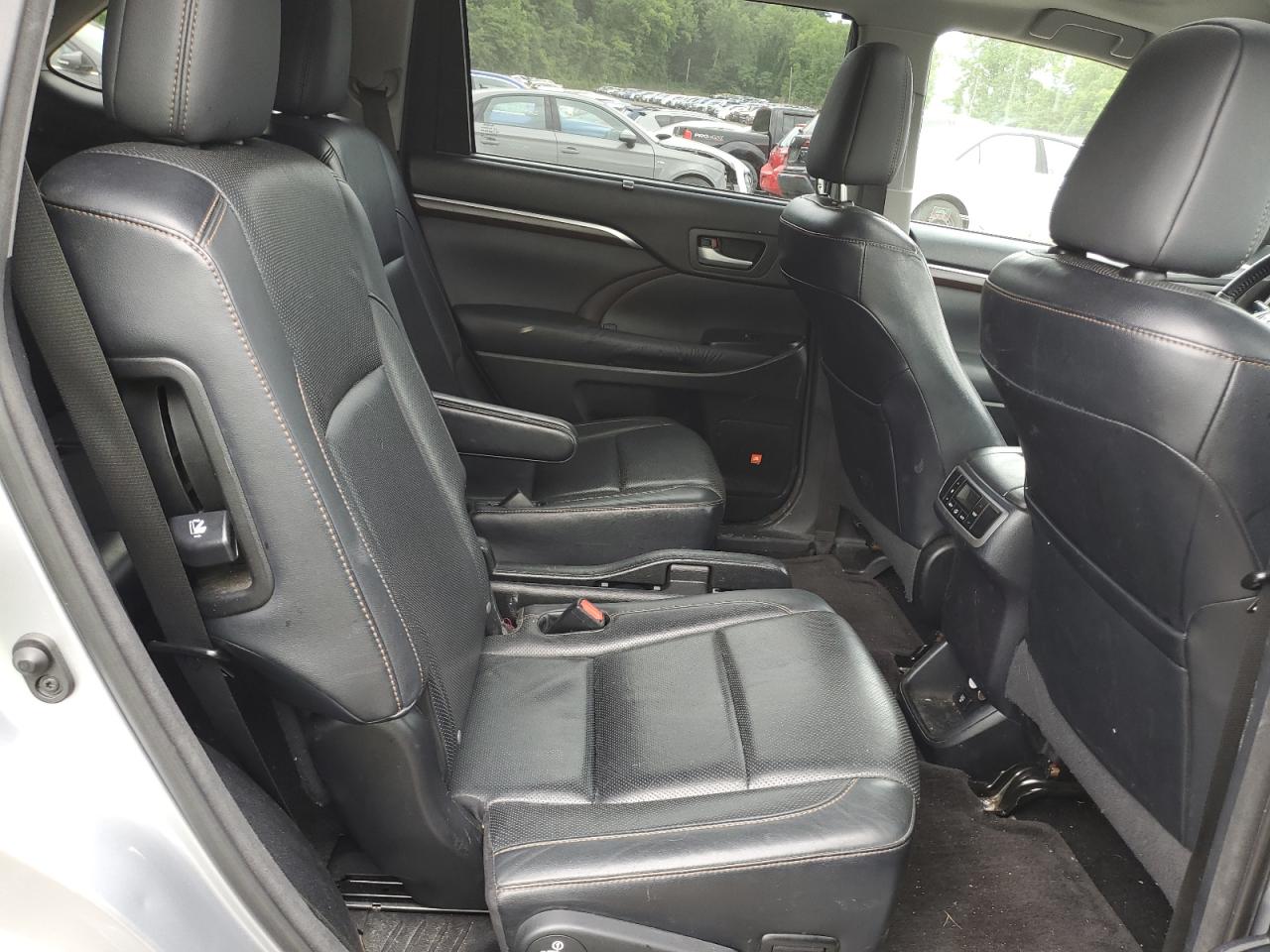 5TDDKRFHXFS113568 2015 Toyota Highlander Limited