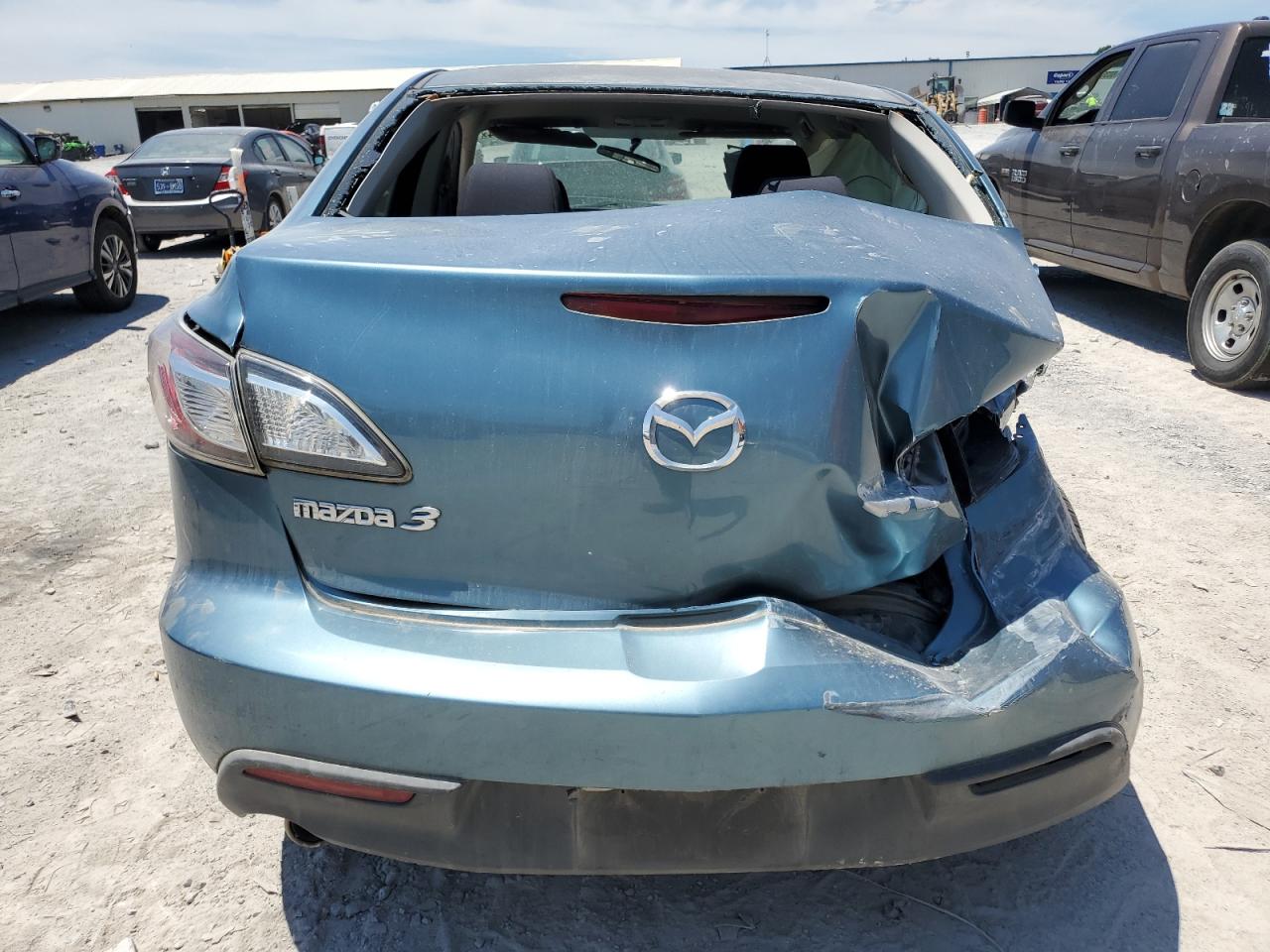 JM1BL1SG3A1283358 2010 Mazda 3 I