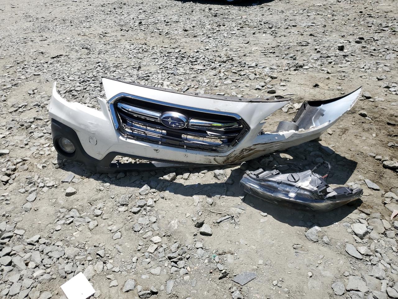 4S4BSANC8J3210465 2018 Subaru Outback 2.5I Limited