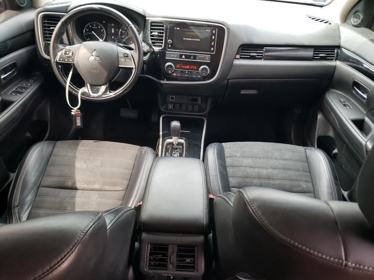 JA4AD3A37KJ001916 2019 Mitsubishi Outlander Se