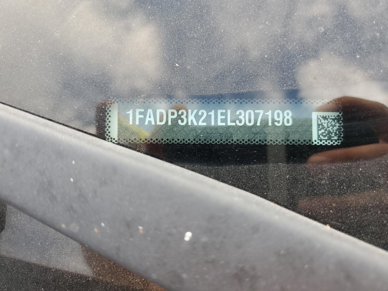 1FADP3K21EL307198 2014 Ford Focus Se