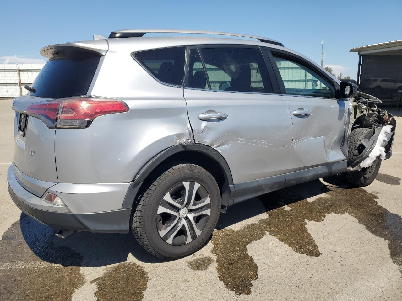 2T3ZFREV6HW396084 2017 Toyota Rav4 Le