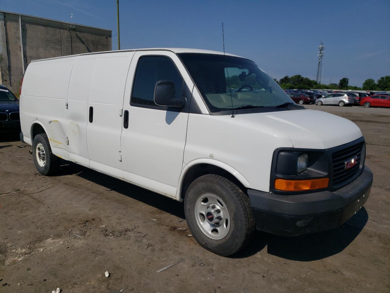 Lot #2843444531 2017 GMC SAVANA G25