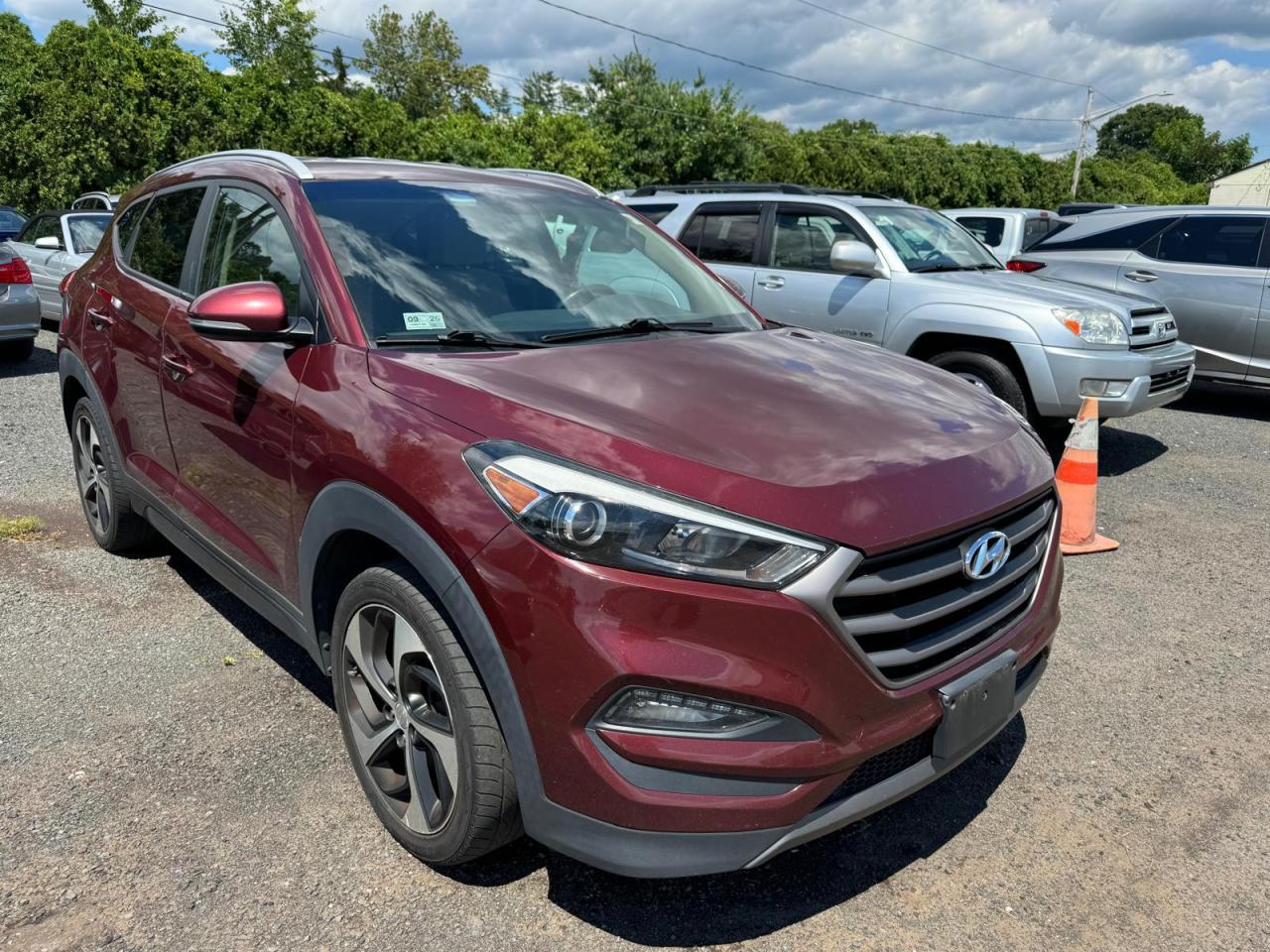 2016 Hyundai Tucson Limited vin: KM8J3CA28GU147727