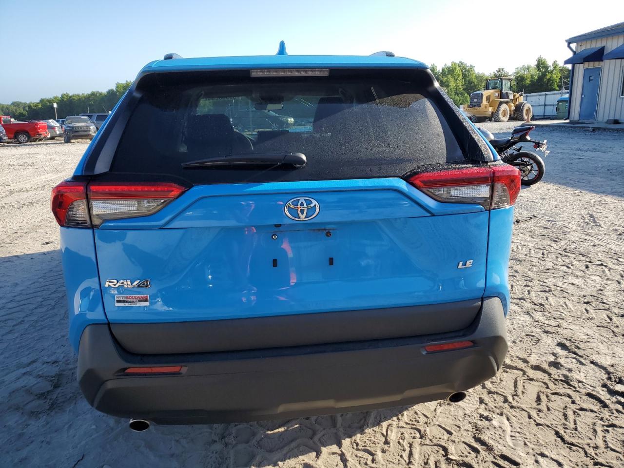 2T3H1RFV6MW152454 2021 Toyota Rav4 Le