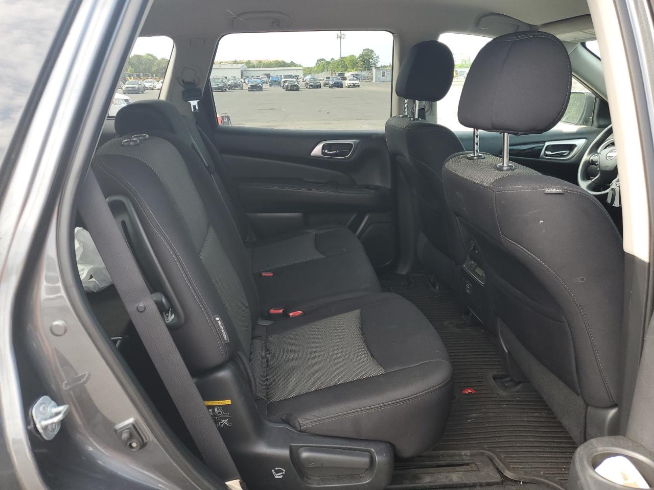 5N1DR2MM8JC674425 2018 Nissan Pathfinder S