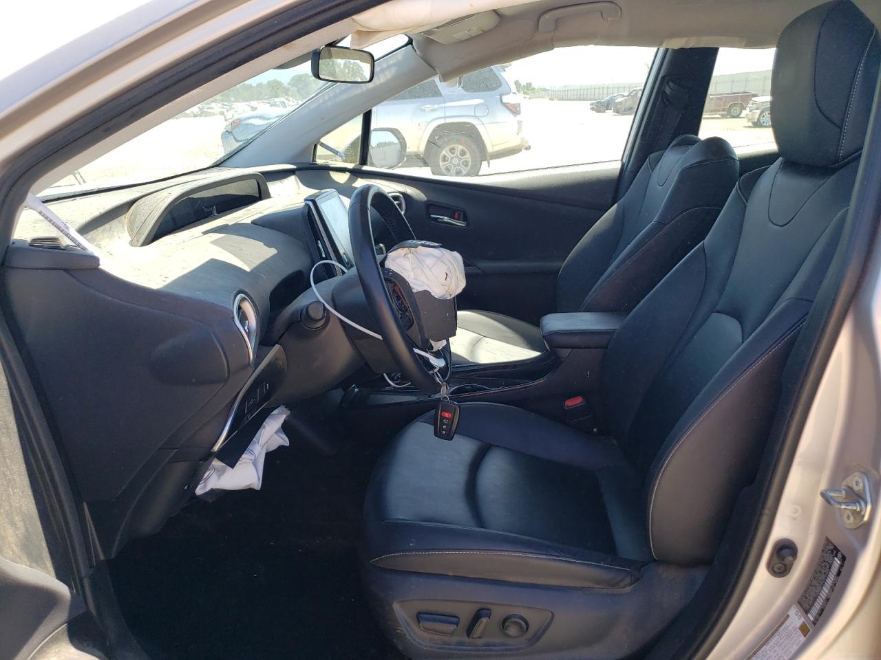 JTDKAMFP0N3210556 2022 Toyota Prius Prime Le