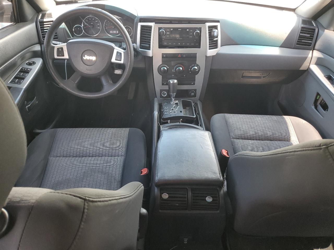 1J8GR48K19C554217 2009 Jeep Grand Cherokee Laredo