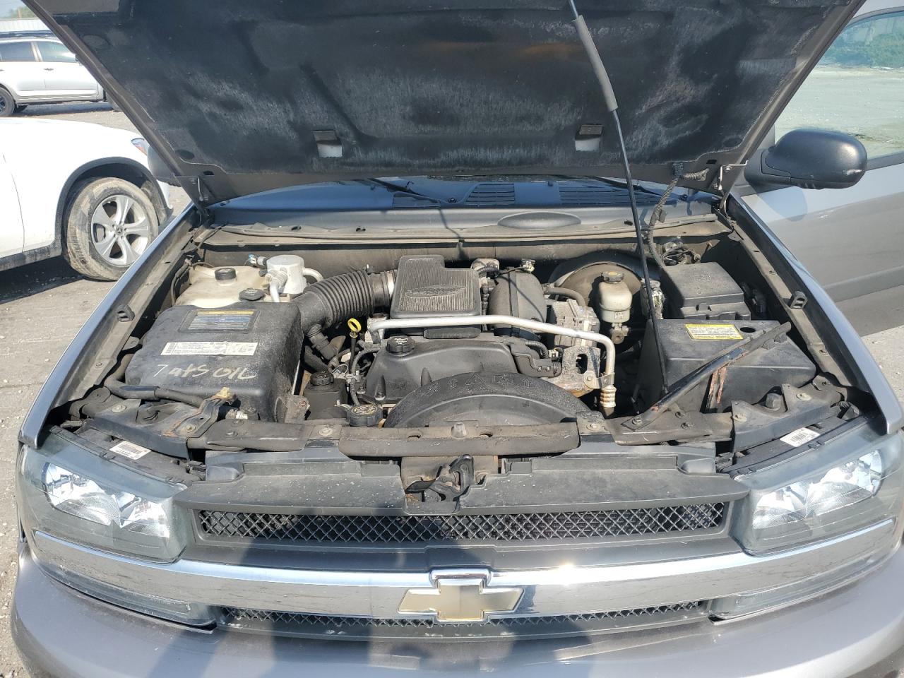 1GNDT13S352328799 2005 Chevrolet Trailblazer Ls