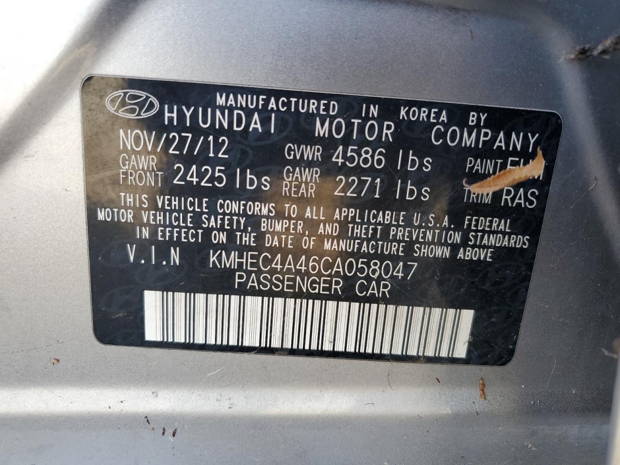 2012 Hyundai Sonata Hybrid vin: KMHEC4A46CA058047