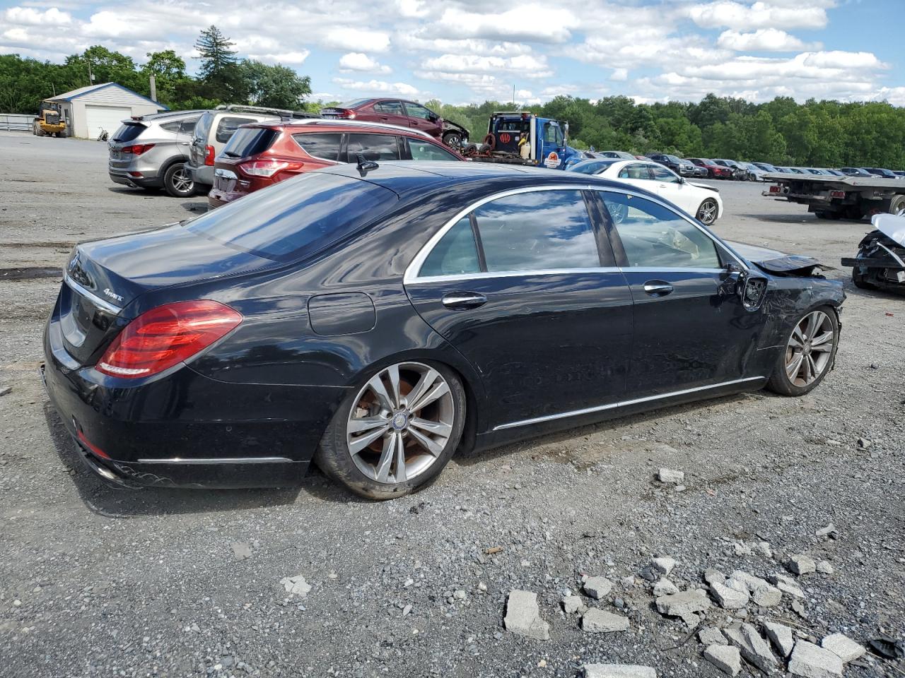 2017 Mercedes-Benz S 550 4Matic vin: WDDUG8FB9HA313452