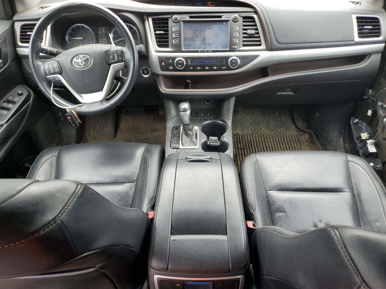 5TDJKRFH6GS331804 2016 Toyota Highlander Xle