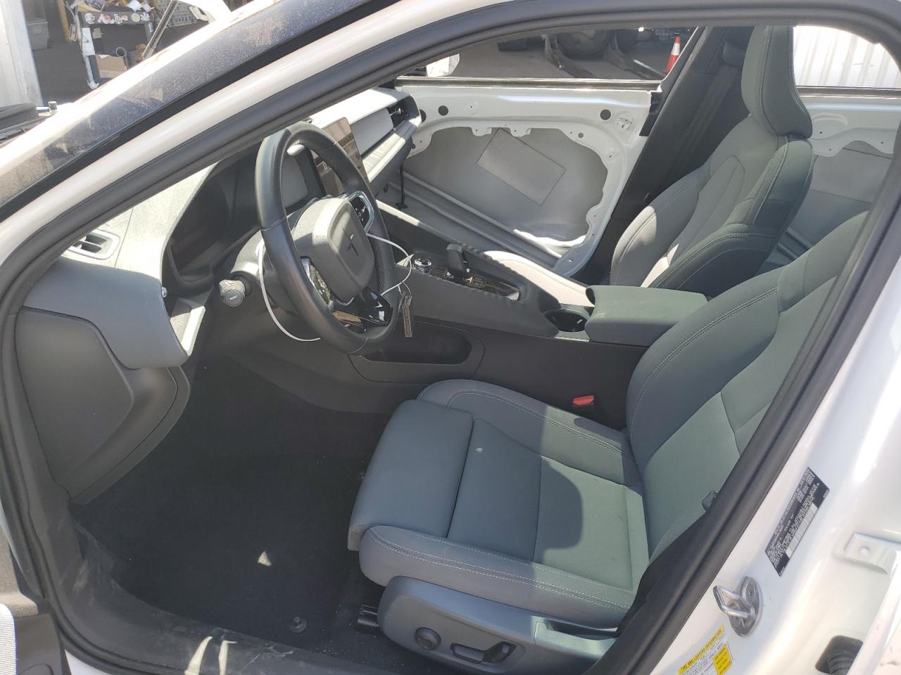 YSMEG3KA0PL130351 2023 Polestar 2