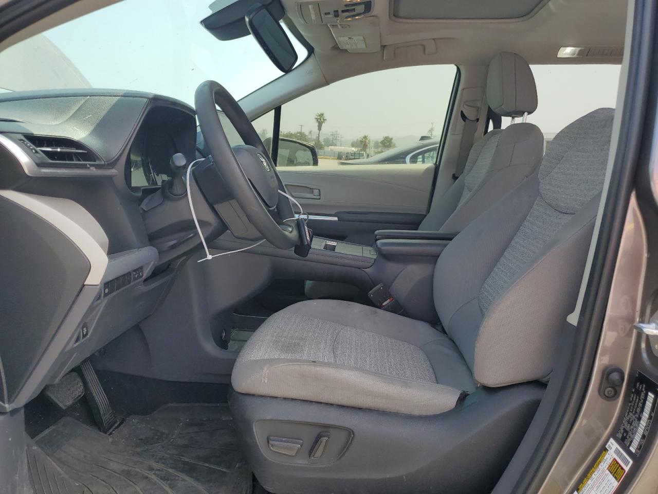 5TDBRKECXNS095572 2022 Toyota Sienna Le