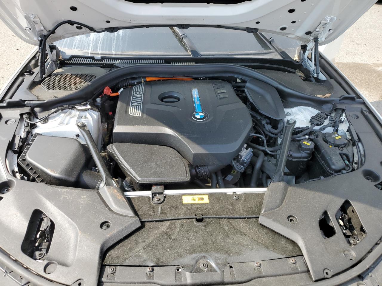 WBAJB1C50JB083864 2018 BMW 530Xe