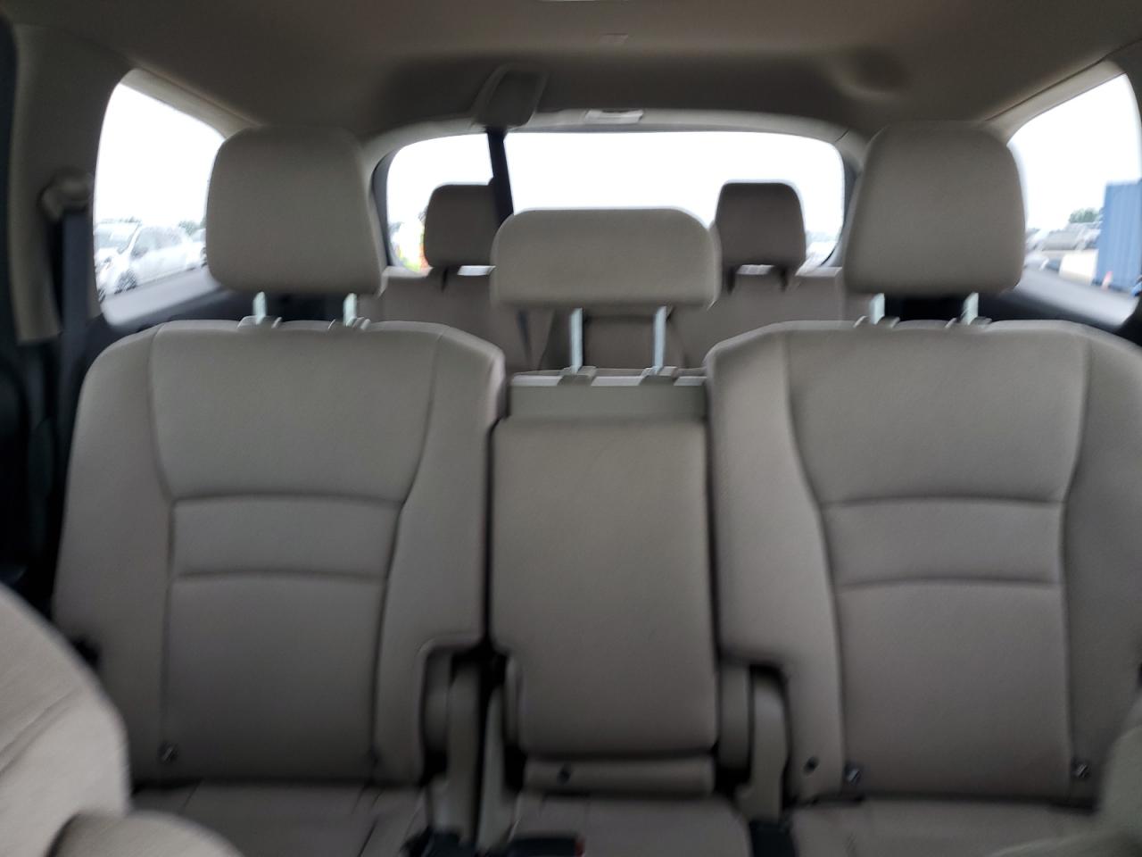 5FNYF5H33HB018731 2017 Honda Pilot Ex