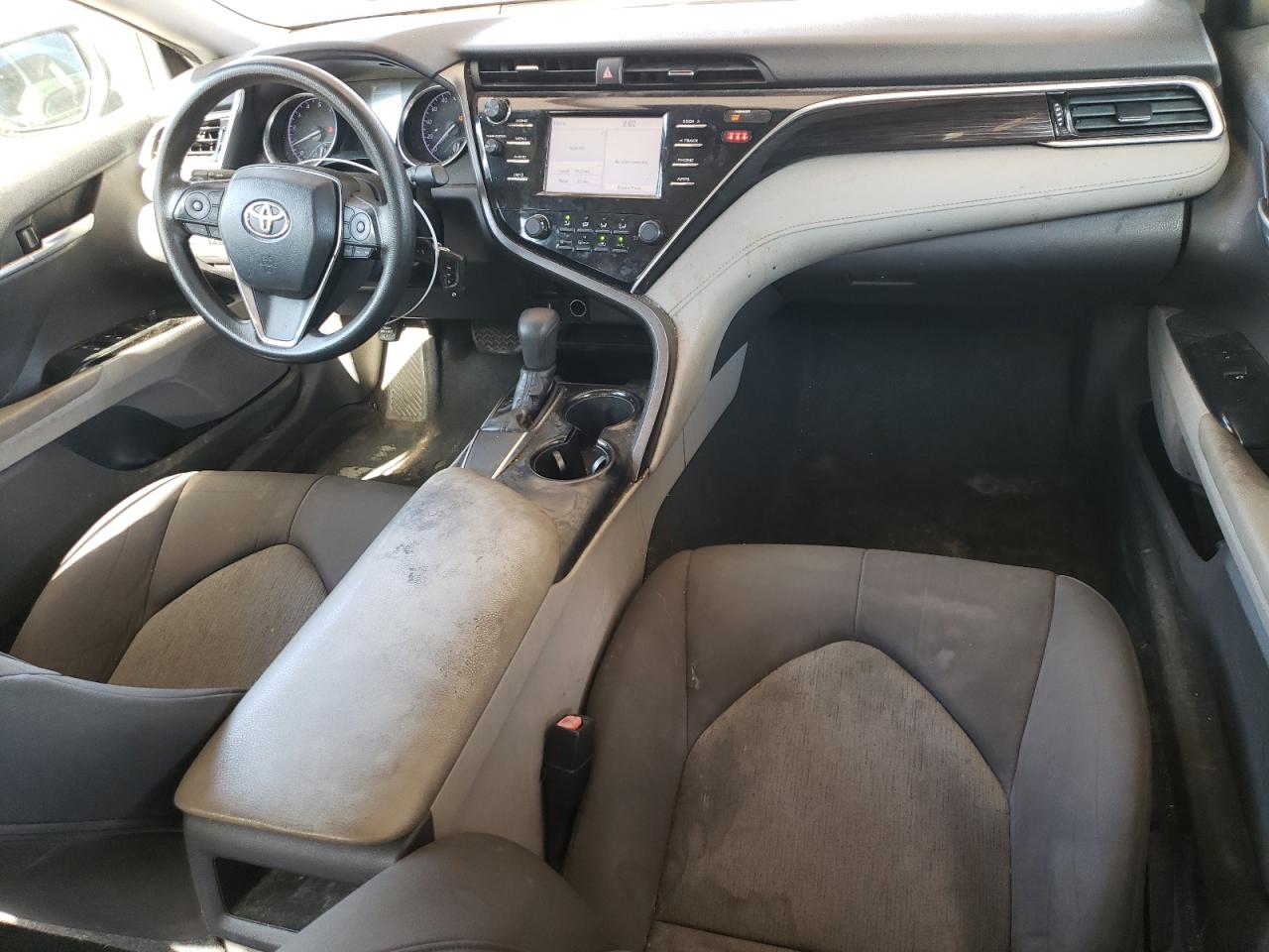 2018 Toyota Camry L vin: 4T1B11HK3JU098609