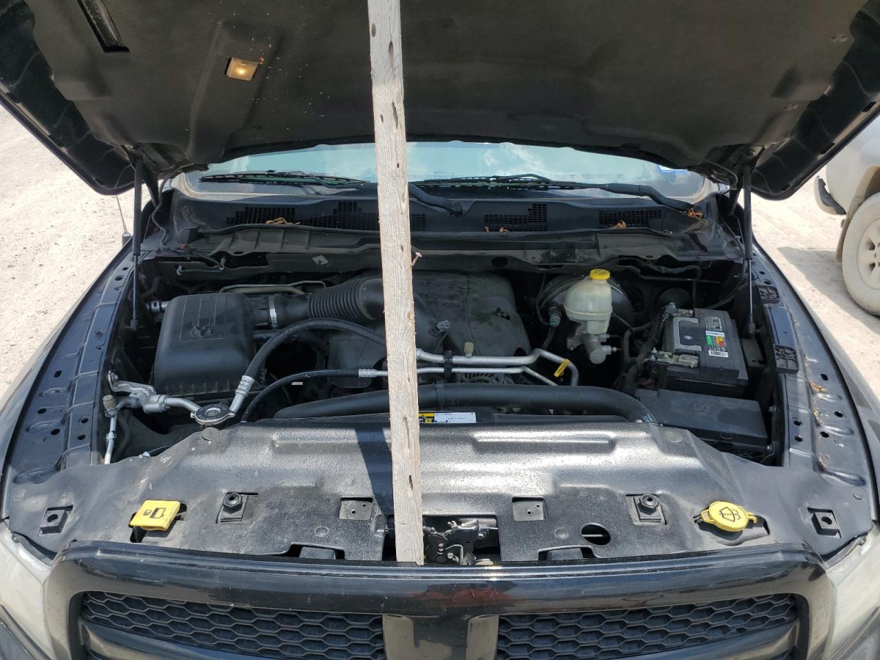 1C6RR6LT1FS629972 2015 Ram 1500 Slt