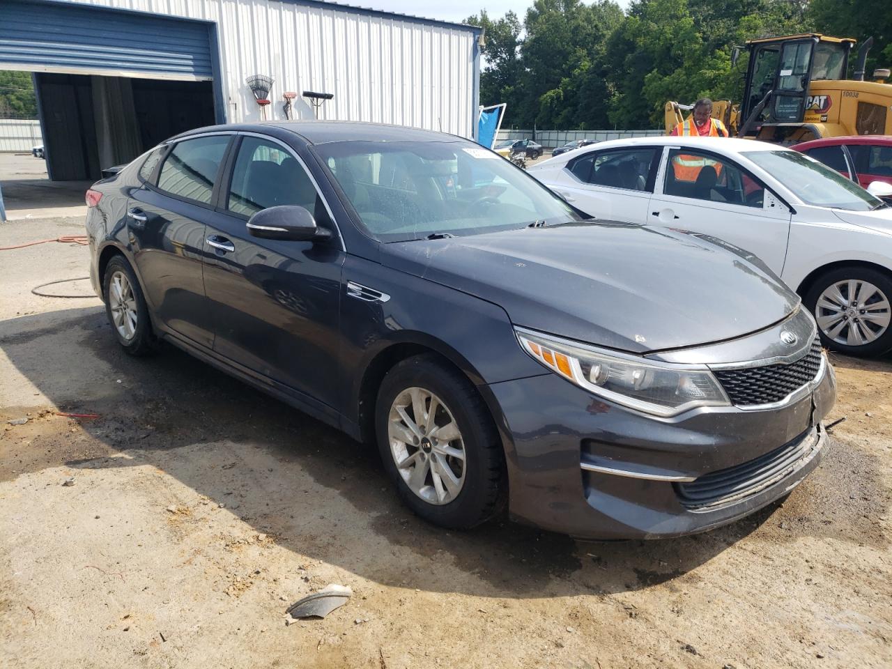 2017 Kia Optima Lx vin: 5XXGT4L35HG150358