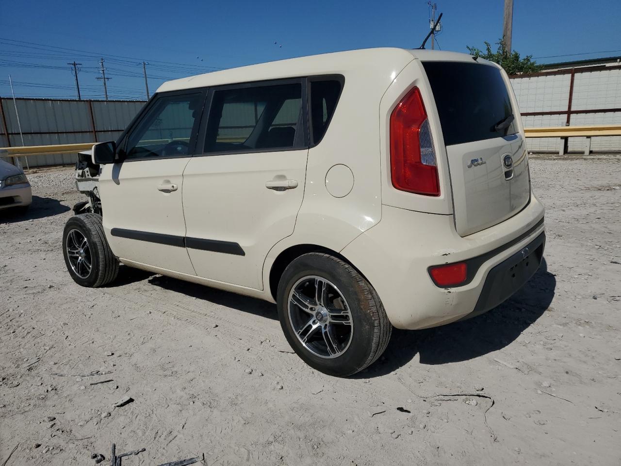 2012 Kia Soul vin: KNDJT2A58C7354782