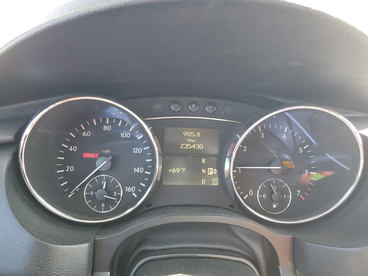 4JGCB65E49A091761 2009 Mercedes-Benz R 350 4Matic