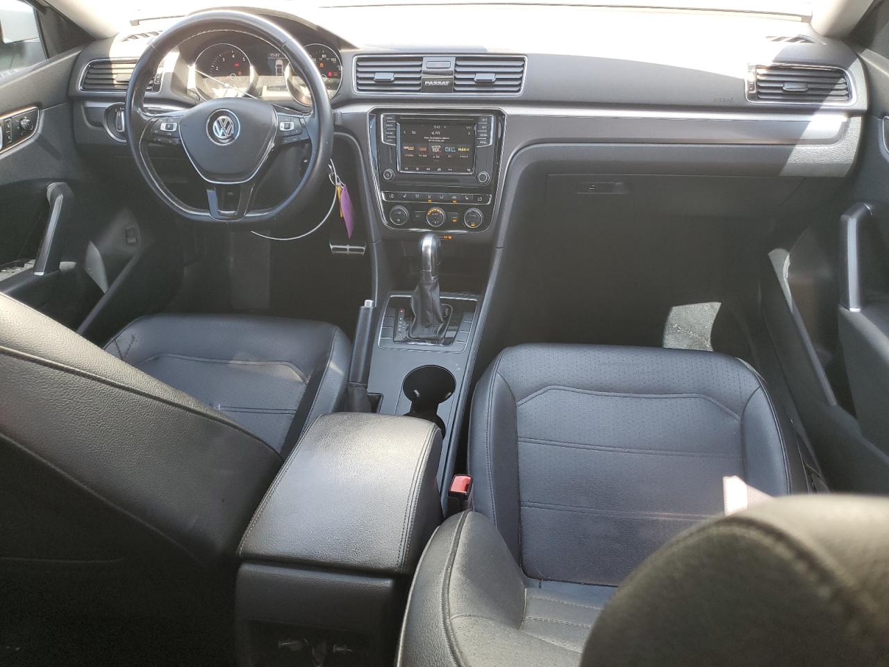 1VWAA7A32JC010075 2018 Volkswagen Passat S