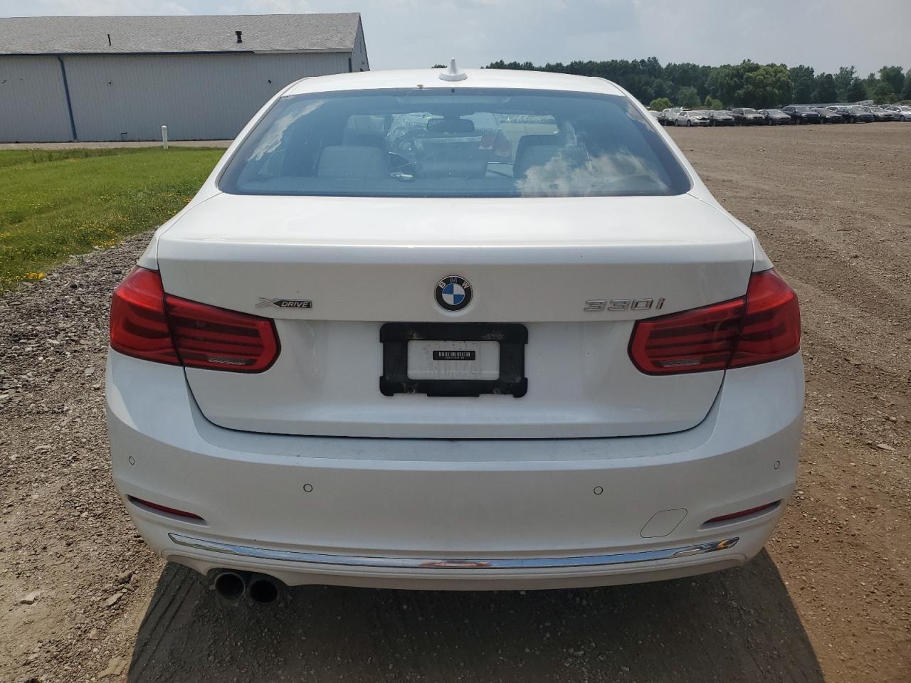 WBA8D9C37HA011775 2017 BMW 330 Xi