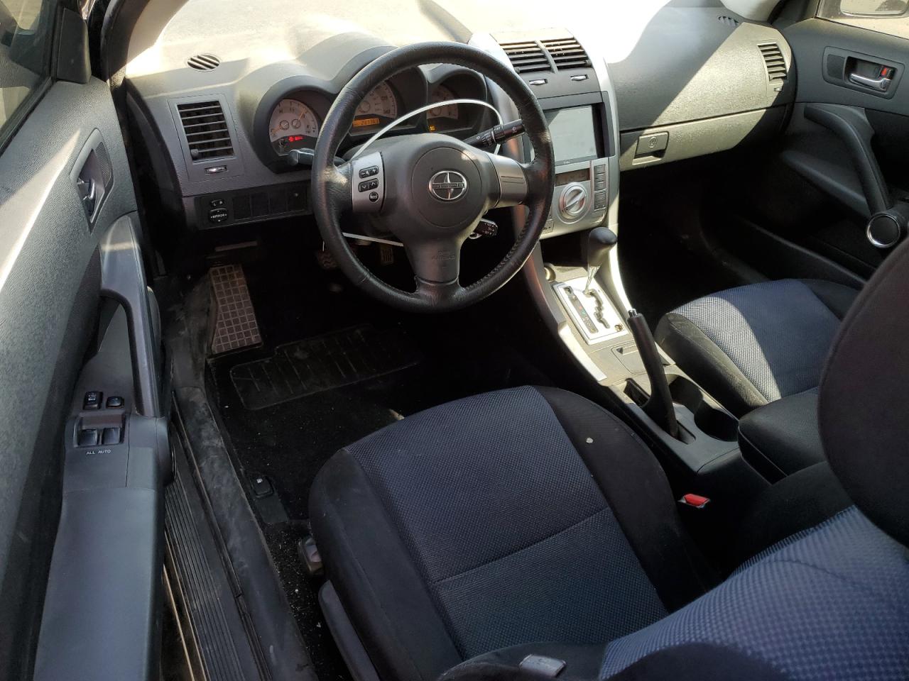 JTKDE167460119135 2006 Toyota Scion Tc