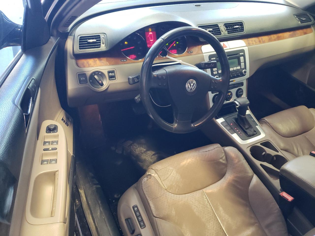 WVWEK73C08E198706 2008 Volkswagen Passat Lux