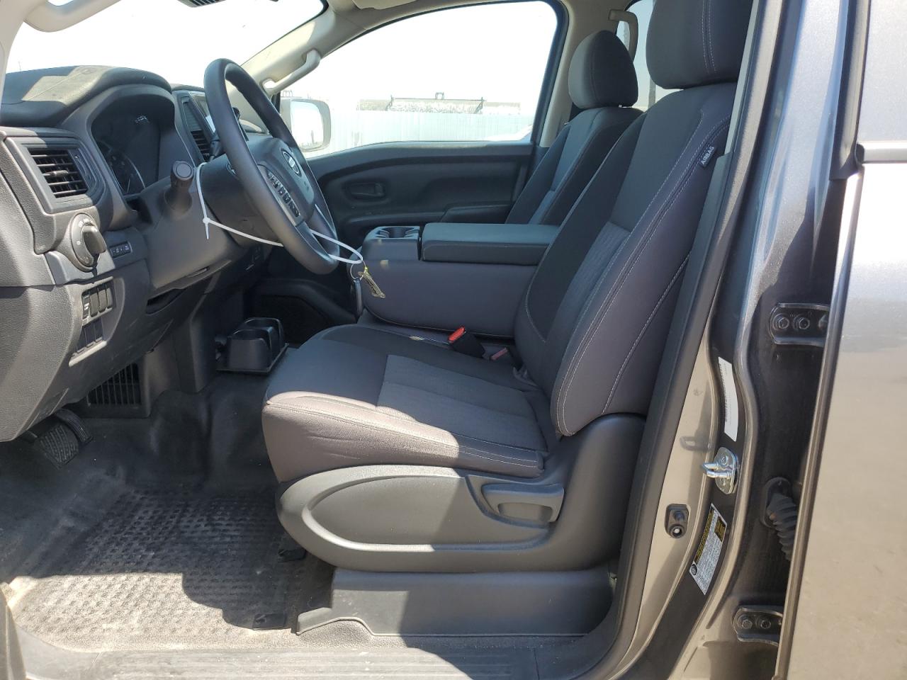 1N6AA1EE4NN101111 2022 Nissan Titan S