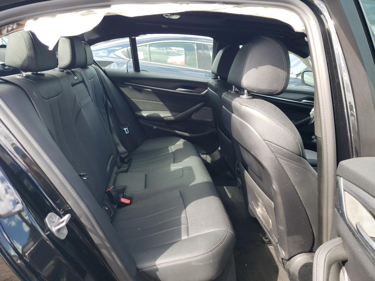 WBA13BJ07MWX30171 2021 BMW 530 Xi