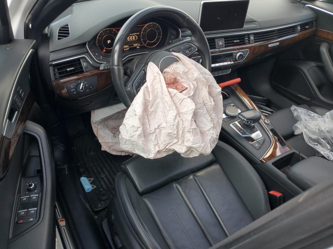 WAUENAF46HN019462 2017 Audi A4 Premium Plus