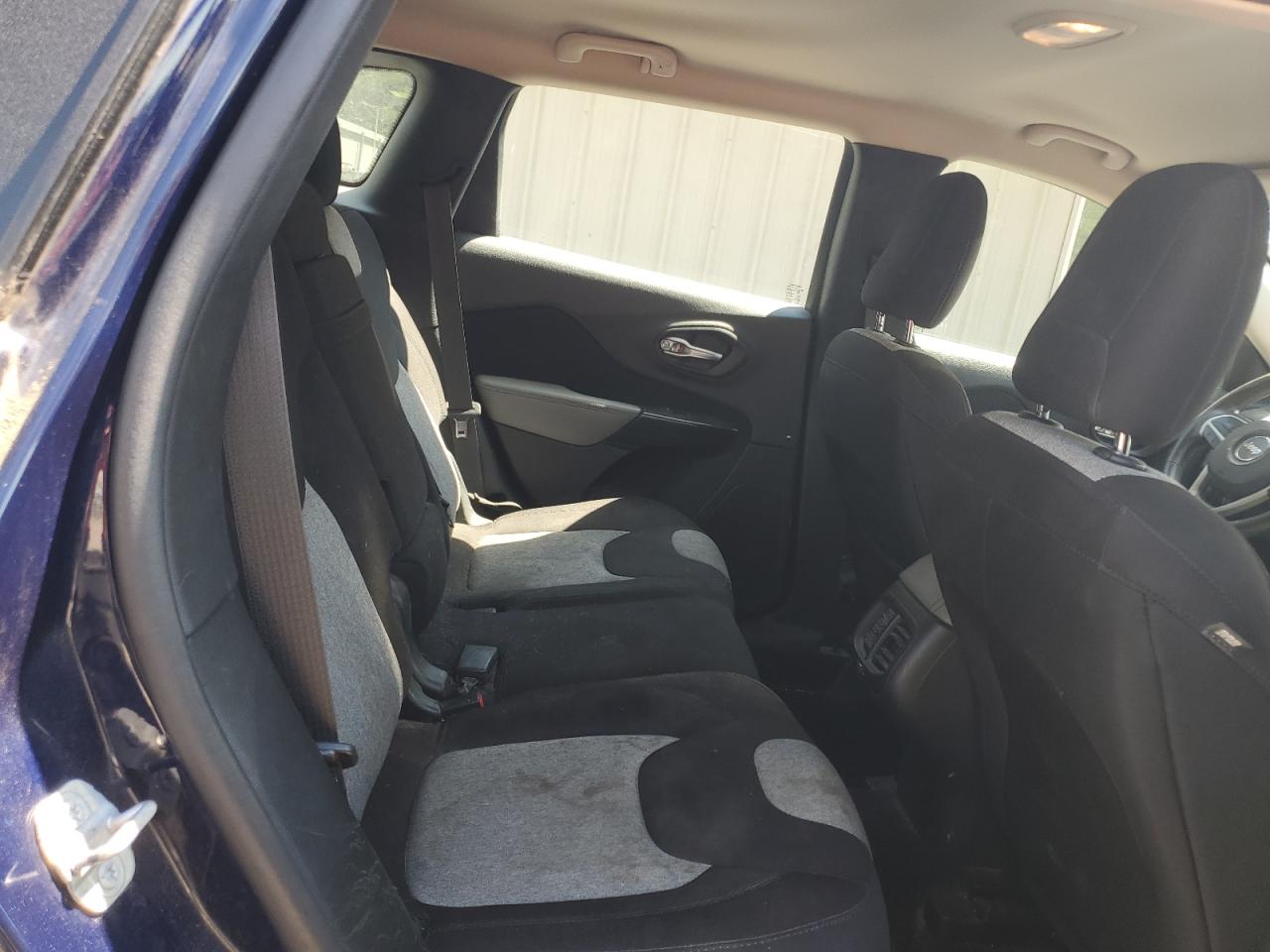 1C4PJMAB8EW315751 2014 Jeep Cherokee Sport