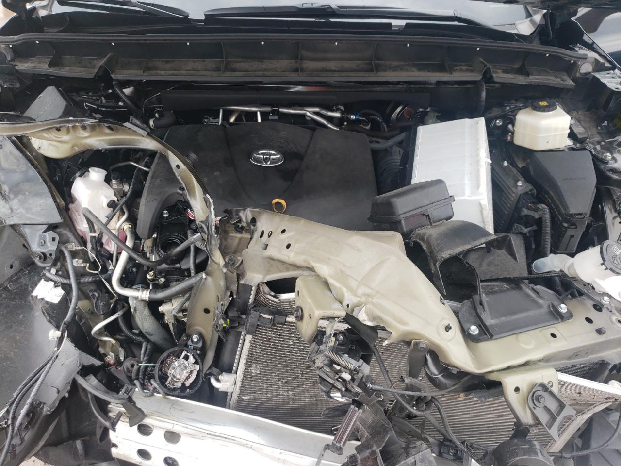 5TDFZRBH7NS237015 2022 Toyota Highlander Platinum