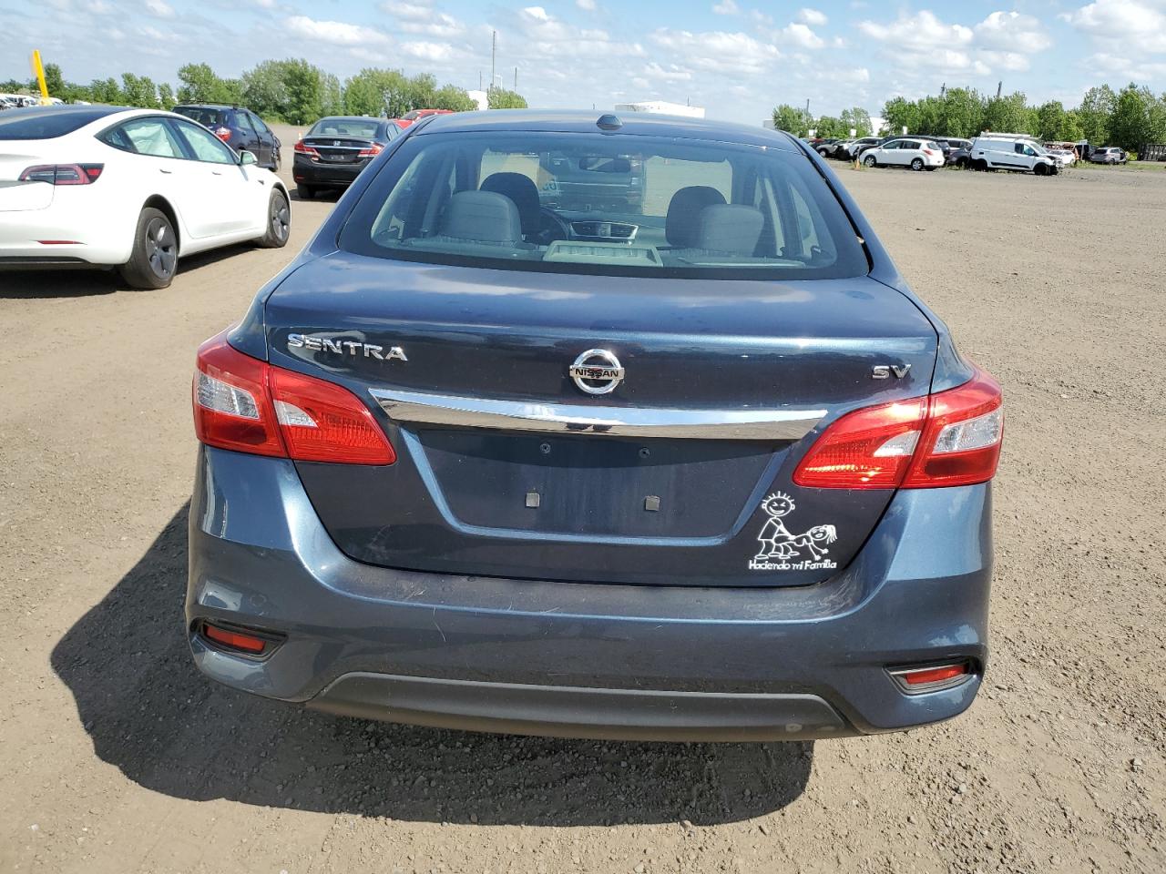 3N1AB7AP2JY252524 2018 Nissan Sentra S