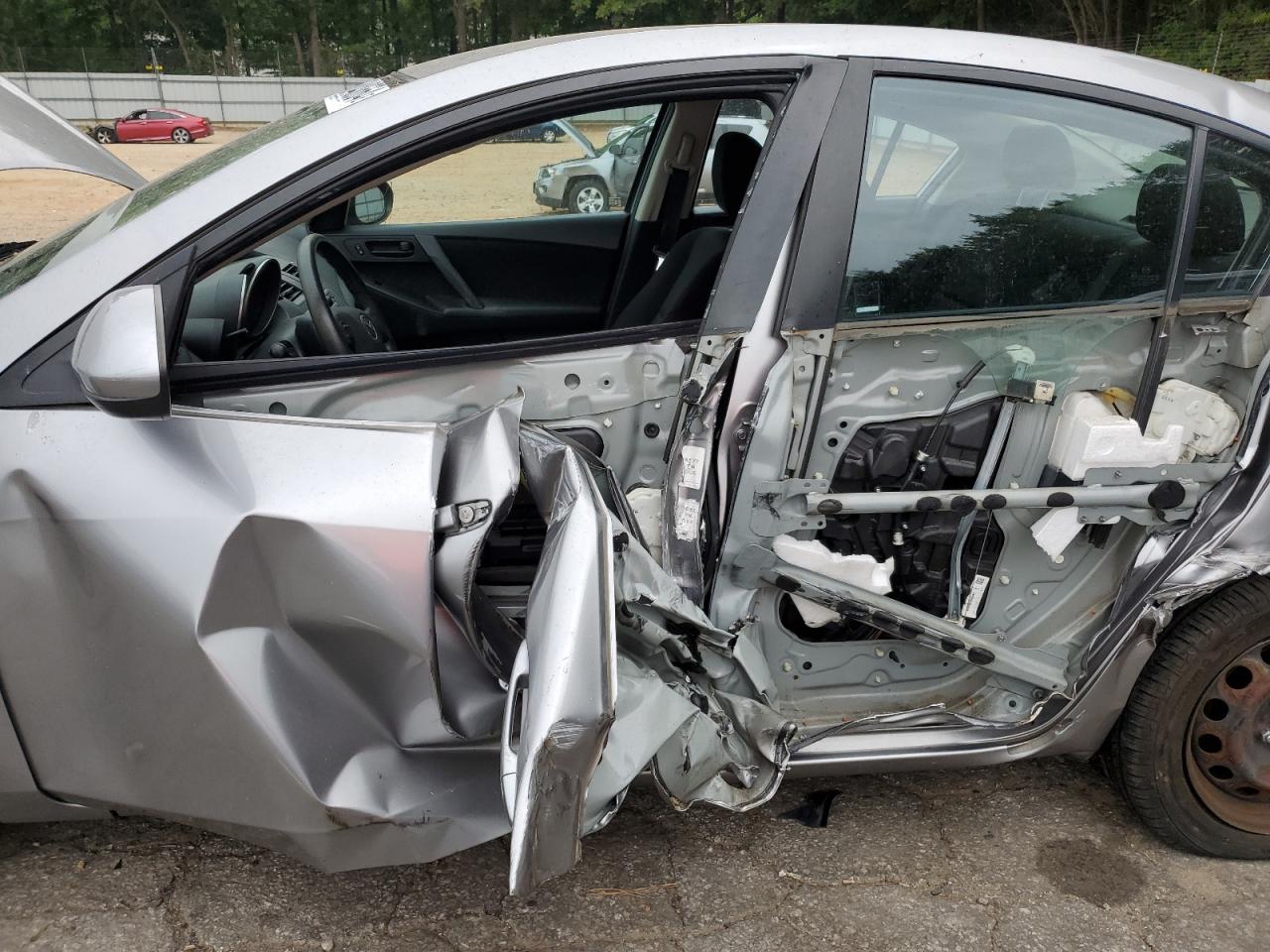 JM1BL1UF3B1376726 2011 Mazda 3 I